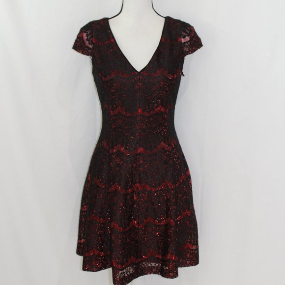 Kensie Dresses & Skirts - Kensie Metallic Red and Black V Neck Dress NWT